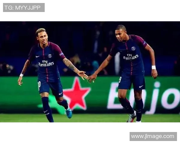 足球球星首粒进球的传奇瞬间及其背后故事揭秘 足球球星首粒进球的传奇瞬间及其背后故事揭秘